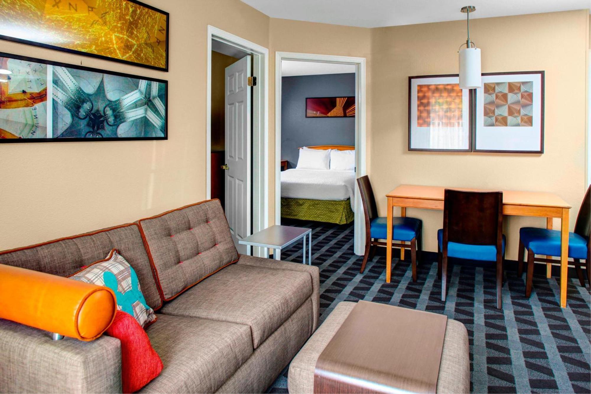 Towneplace Hotel Fresno