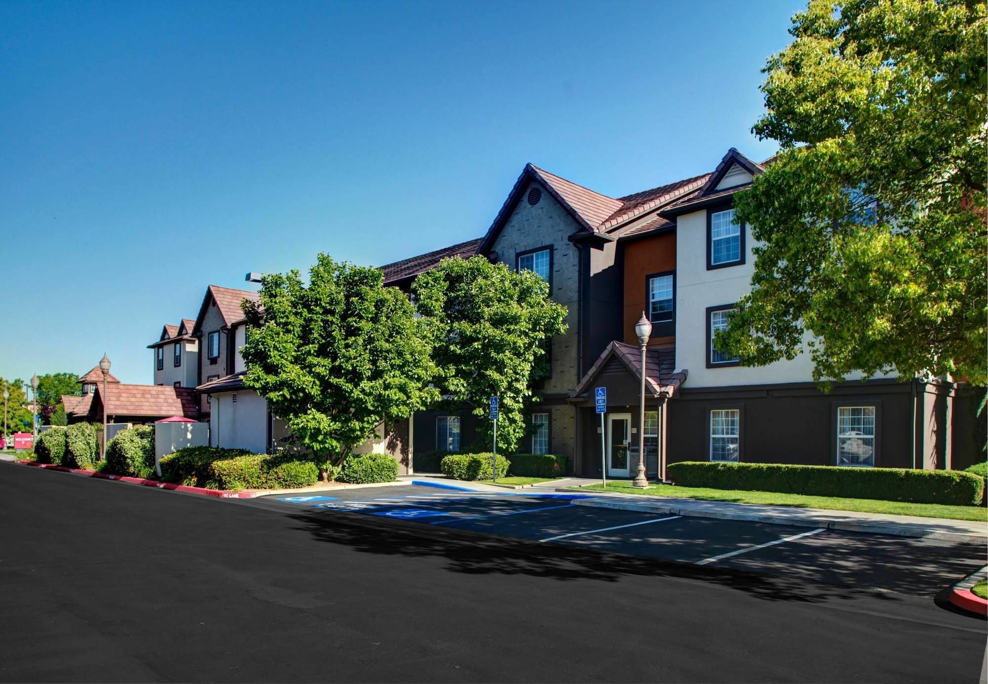 Towneplace Hotel 3*